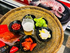 -刘姐啤酒鱼民族演艺餐厅(阳朔美食抗战路店)