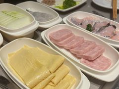 -海底捞火锅(曹安公路店)