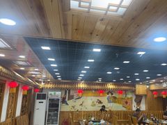 -屯老二农家铁锅炖·行业领军者(梅江店)