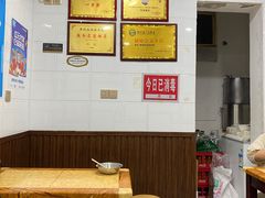-覃肥叔桂林米粉(粮道街店)