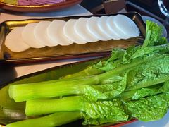 -毛辣果·贵州红酸汤牛肉火锅(西单店)