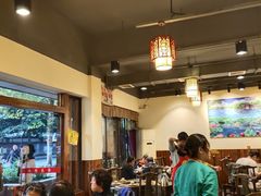 大堂-肖肖酸萝卜鱼火锅(总店)