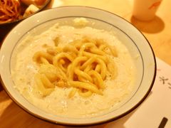 搅匀咖喱的亚子-火山屋台(新街口店)