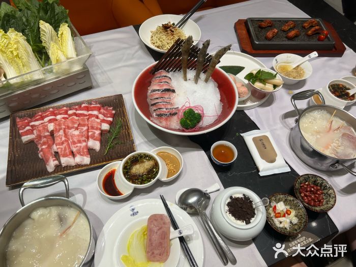 红鼎豆捞·非遗鲍皇汤火锅(宝丰路店)图片