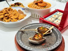 石锅大鲍鱼-品海楼·大连海胆锅贴馆(东港店)