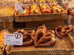 -红星前进面包牛奶公司(君太店)