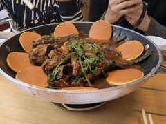 铁锅昂刺鱼贴玉米饼-关东小磨东北菜(上海长风大悦城店)