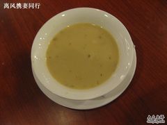 蘑菇浓汤-莉迪亚意式餐厅(山大路店)