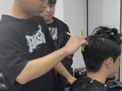 -首脑美容美发化妆美甲培训学校(长沙校区)
