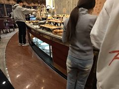 -怡豪大饭店·49楼旋转自助餐厅