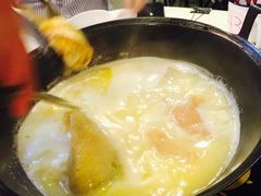 -鲜入围煮花胶鸡海鲜火锅