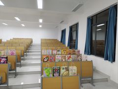 -奈雪的茶(亨特国际广场店)