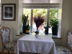 靠窗位-蝶舍·MAISON PAPILLON