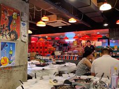 大堂-鲜入围煮花胶鸡海鲜火锅