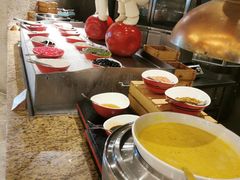 -华邑酒店·鲜艳全日自助餐厅