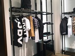 -BURBERRY(上海港汇恒隆广场店)