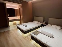 -涨巢·潮玩水疗局