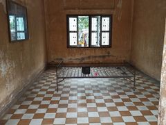 -吐斯廉屠杀博物馆