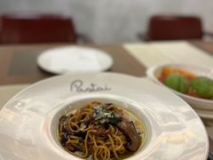 蒜香牛肝菌直身意面-BONAZZA 意大利餐厅
