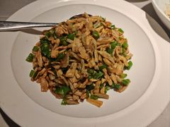 青椒油渣卜豆角-毛家饭店·30年融合新湘菜(汉峪金谷店)