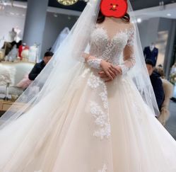 -艾米丽婚纱礼服