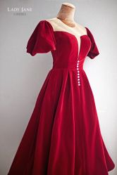 -Lady  Jane高端婚纱礼服馆