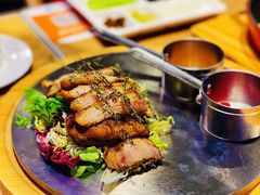 炭烧猪颈肉-小大董·烤鸭(西客站店)