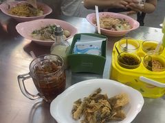 -榮泰米粉湯(Left Shop)