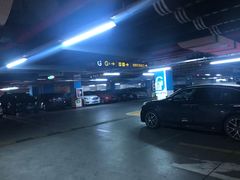 -万象城-停车场