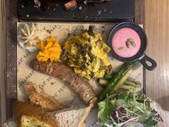 -Mark&Mars Restaurant