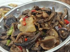 -江城燕子大排档(江汉路步行街店)