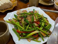 蒜苔炒回锅肉-正宗苗家酸汤鱼(古榕名苑店)