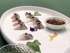 鱼子酱青花鱼冻-荷风细雨·中国茶宴(碧云店)