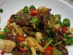 莲藕尖炒黄牛肉-79号渔船海鲜饭店(华强北店)