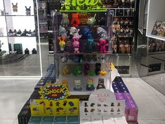 -泡泡玛特POPMART(侨福芳草地店)