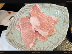 -臻牛烤肉