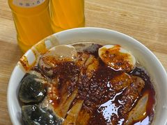 -何老二卤汁凉粉