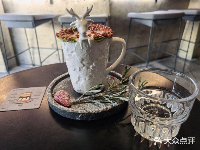 BE NORMAL CAFE(霞溪路店)花环图片