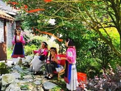 -高荡千年布依古寨旅游景区