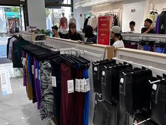 -lululemon(比斯特购物村店)