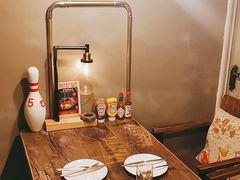 -HIGH FIVE哈福手工汉堡(桂林路店)