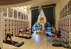 -成都阿难陀艾扬格瑜伽中心