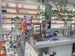 -视野联行眼镜·蔡司·依视路(省体育馆店)
