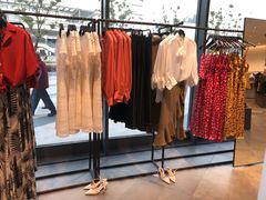 -URBAN REVIVO(上海中庚漫游城店)