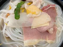 -桥香园过桥米线(国贸店)