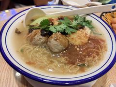 -彩虹站·香港烧腊茶餐厅