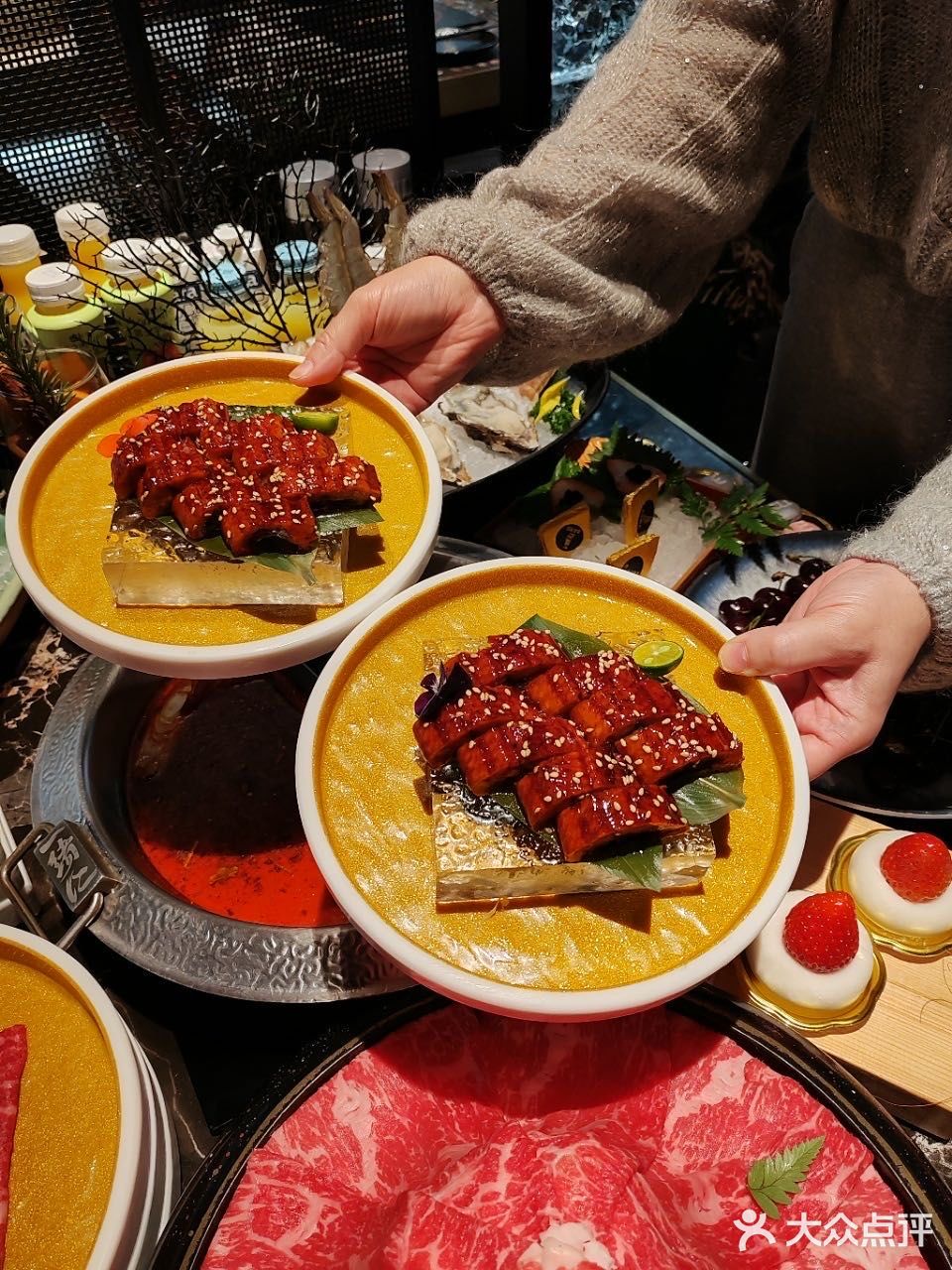 什么 ？一绪聚餐还送金子