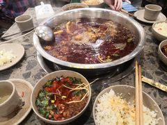 -肖肖酸萝卜鱼火锅(总店)