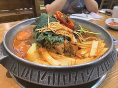 -喇喇排骨火锅·传统韩式脊骨汤(望京西园总店)