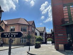 -钟书阁(松江泰晤士小镇店)